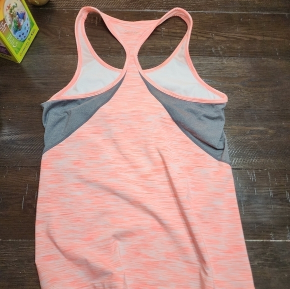 Calvin Klien workout tank - Picture 3 of 4